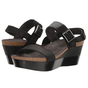 🆕 Naot Alpha Print Wedge Sandal